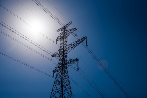 Guvernul interimar prelungește măsurile de siguranță pe piața de energie electrică până la sfârșitul lunii