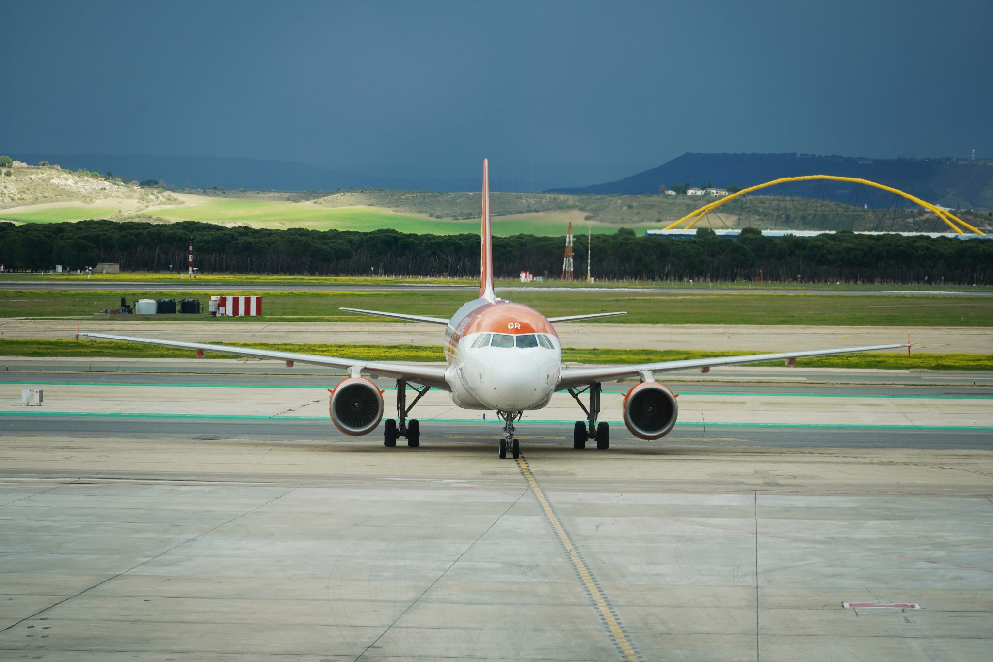 TAROM reacționează la afirmațiile senatorului USR Cristian Ghinea: este vorba despre un sabotaj