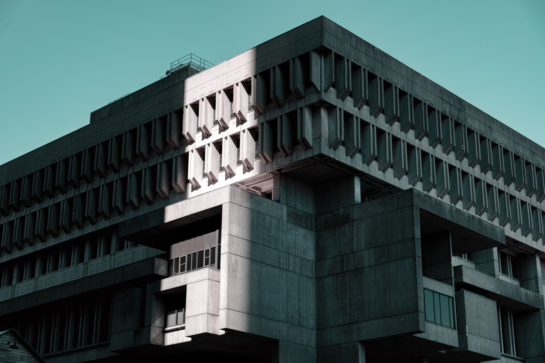 Nicușor Dan reacționează după decizia S&P de a menține ratingul României la BBB- cu perspectivă negativă