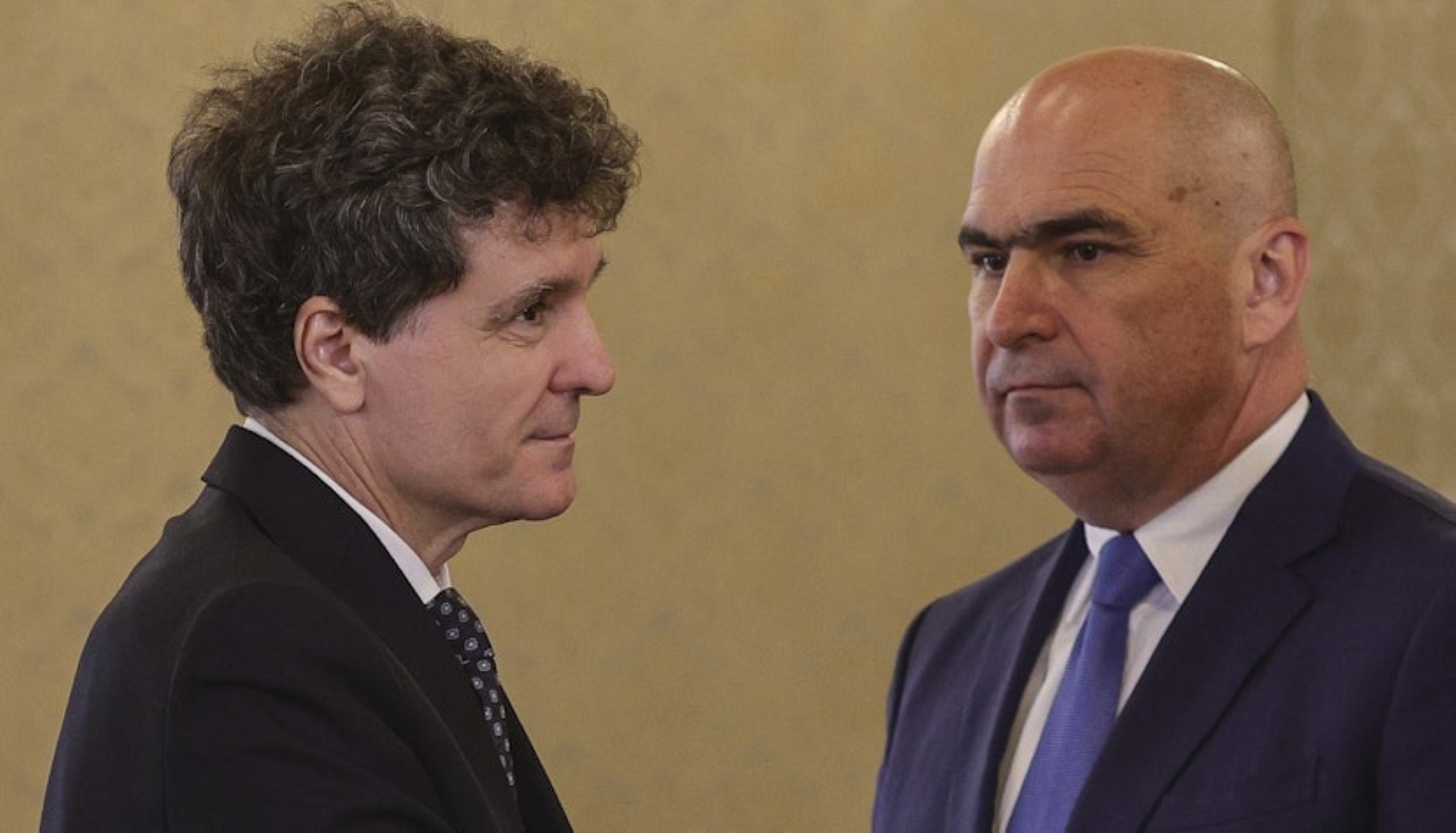 Ratingul României menținut de S&P, dar liderii avertizează asupra riscurilor cauzate de blocajul politic