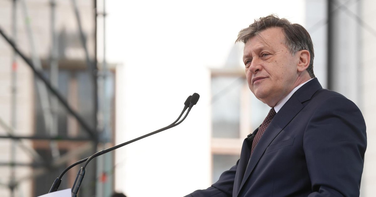 Crin Antonescu critică descalificarea lui Călin Georgescu: „Dacă este un infractor, dovedește”
