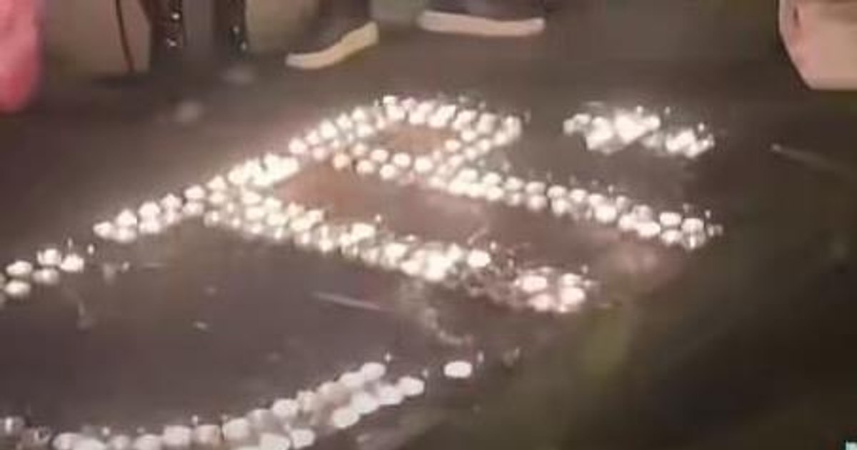 Manifestanți care îl susțin pe Călin Georgescu au făcut prohod jurnalistului Cristian Tudor Popescu
