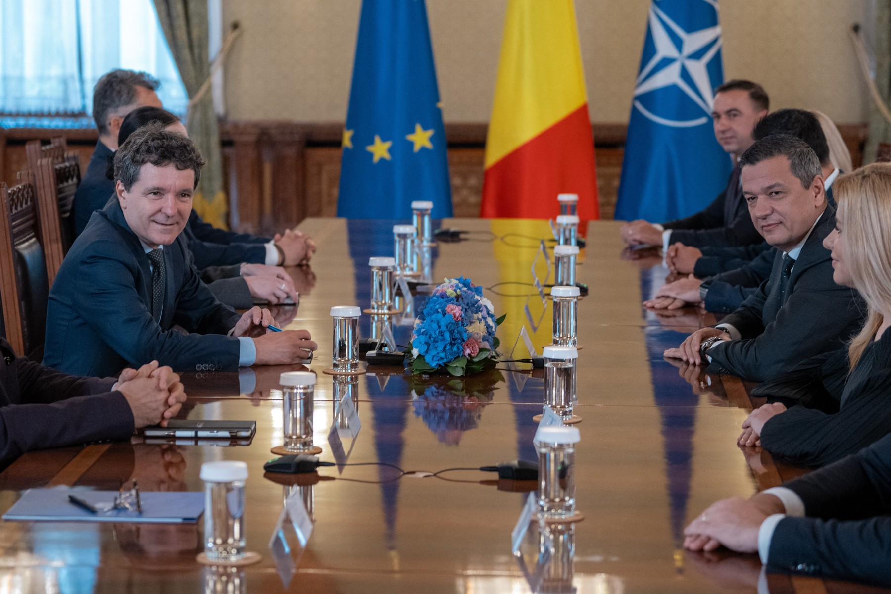 Consultări la Cotroceni pentru desemnarea unui nou premier. Nicușor Dan vizează un candidat în aceeași zi