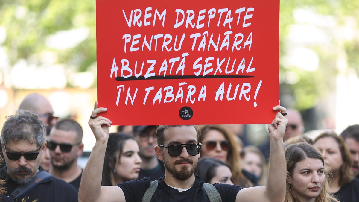Dosarul violului de la Școala de Vară AUR: Inculpații acuză avocații victimei de scurgeri de informații