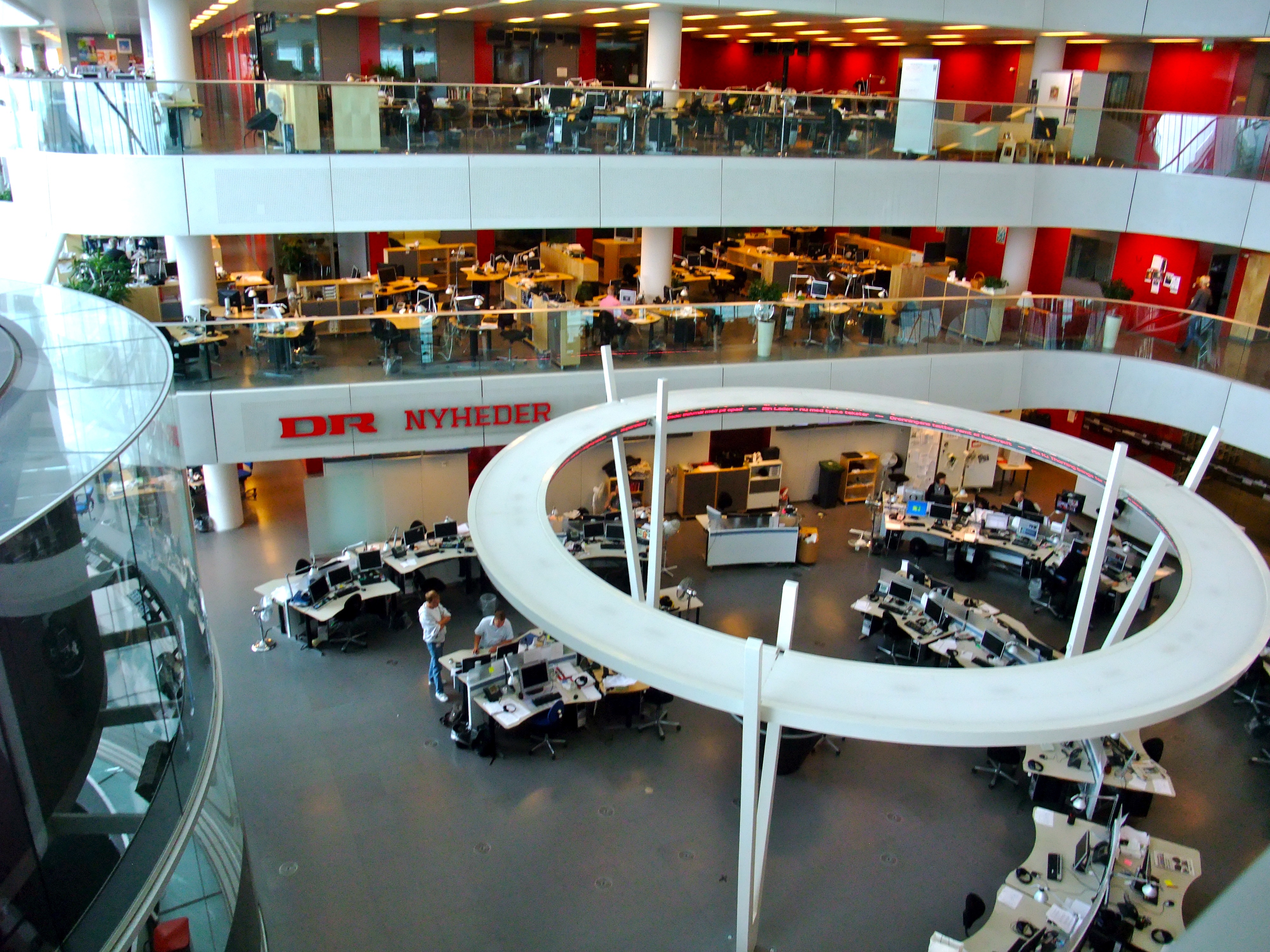 Nicușor Dan condamnă gesturile de intimidare împotriva jurnalistului Cristian Tudor Popescu