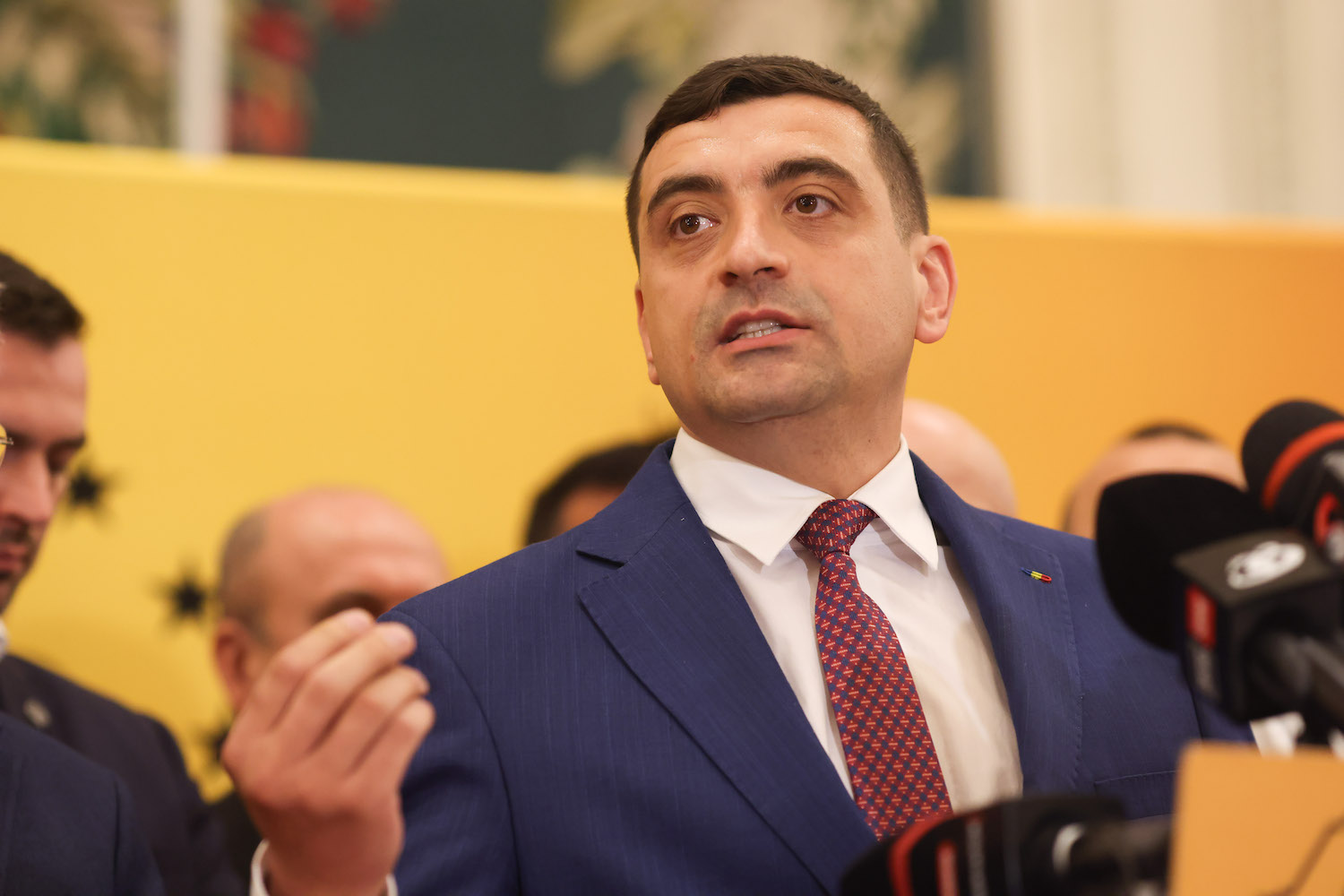 George Simion solicită parlamentarilor PSD semnături pentru suspendarea președintelui Nicușor Dan