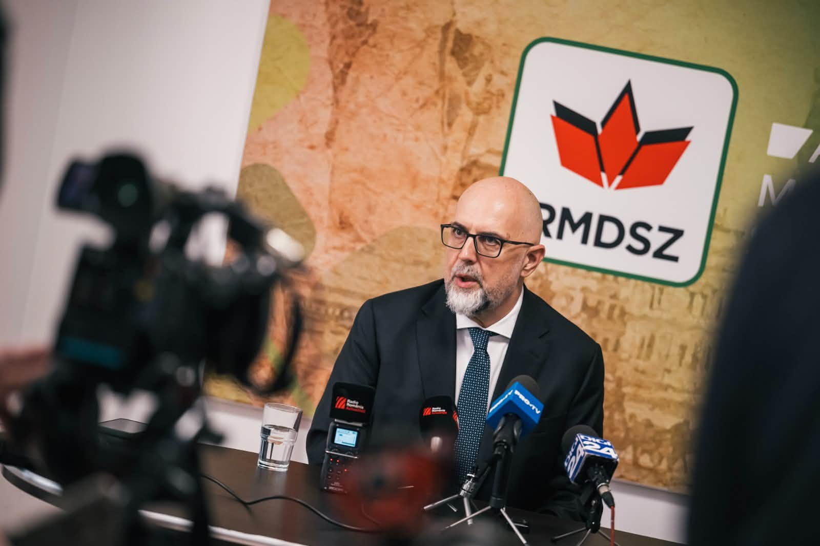 Kelemen Hunor despre formarea Guvernului: Noul Executiv nu poate depinde de voturile AUR și SOS