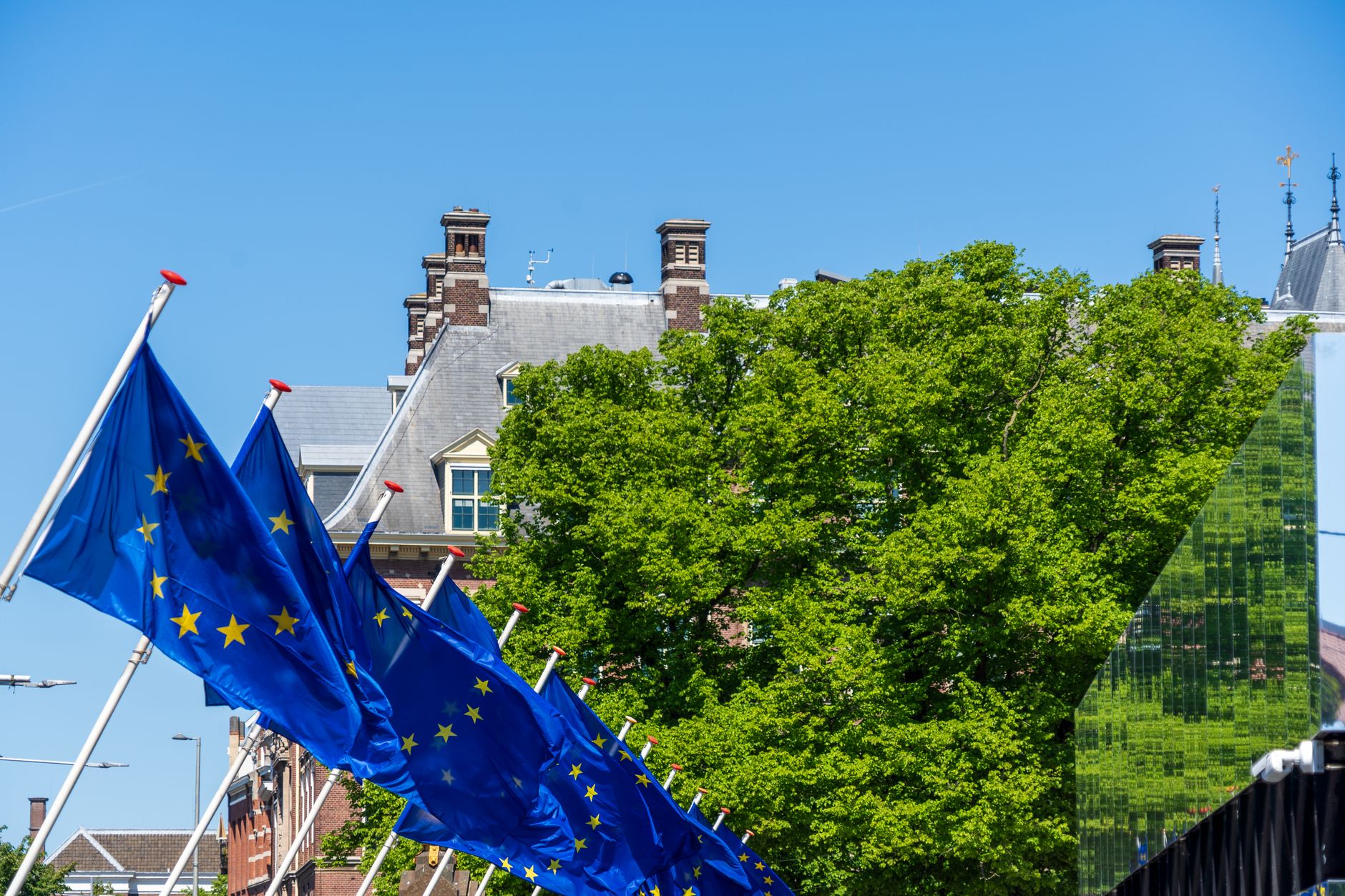 Comisia Europeană propune mecanisme de protecție împotriva liderilor nedemocratici la extindere