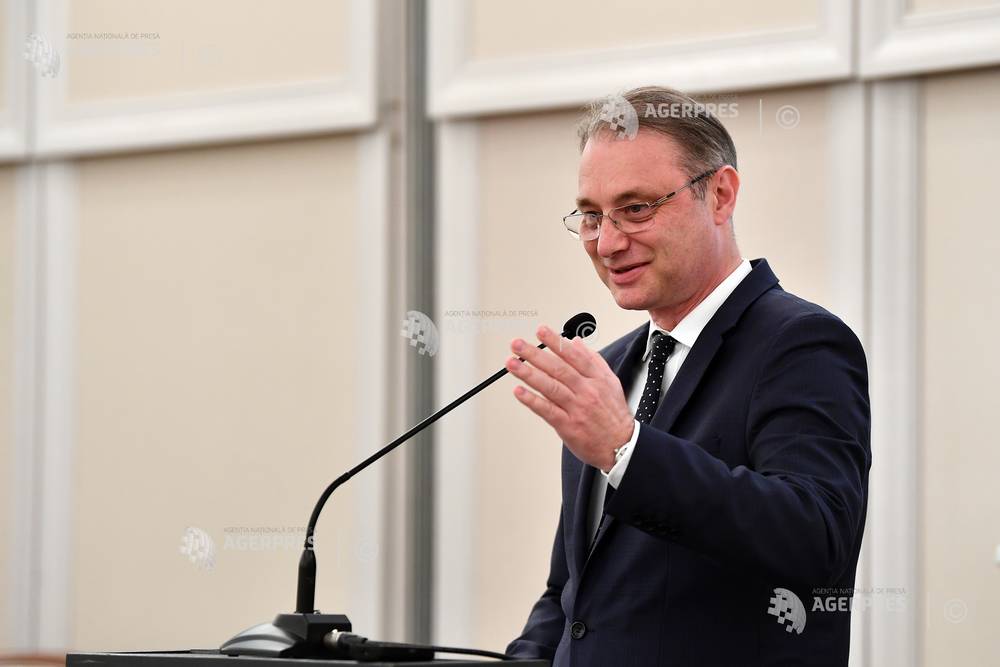 Luca Niculescu începe negocierile pentru formarea Guvernului. PSD și PNL impun condiții