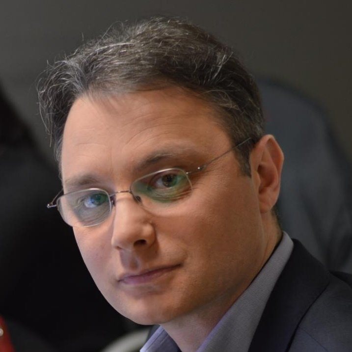 Luca Niculescu pregătește programul de guvernare și consultările cu partidele politice