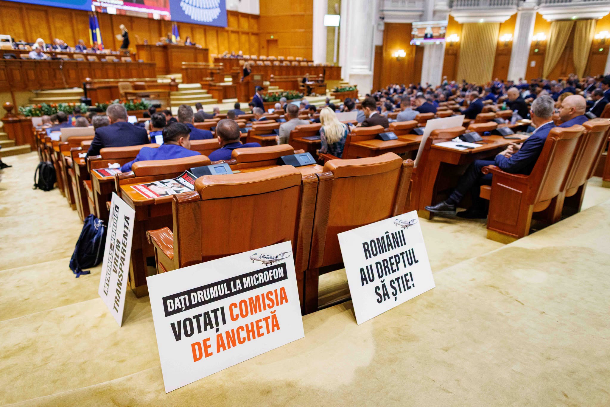 Protest în Camera Deputaților: USR solicită o comisie de anchetă pentru dosarul Mykonos-Nordis