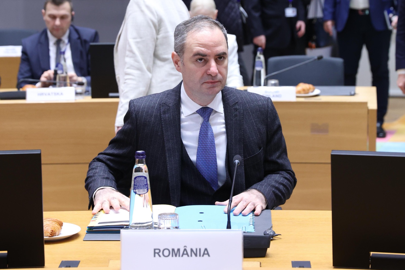 Alexandru Nazare participă la reuniunea ECOFIN de la Luxemburg pentru coordonarea politicilor fiscale