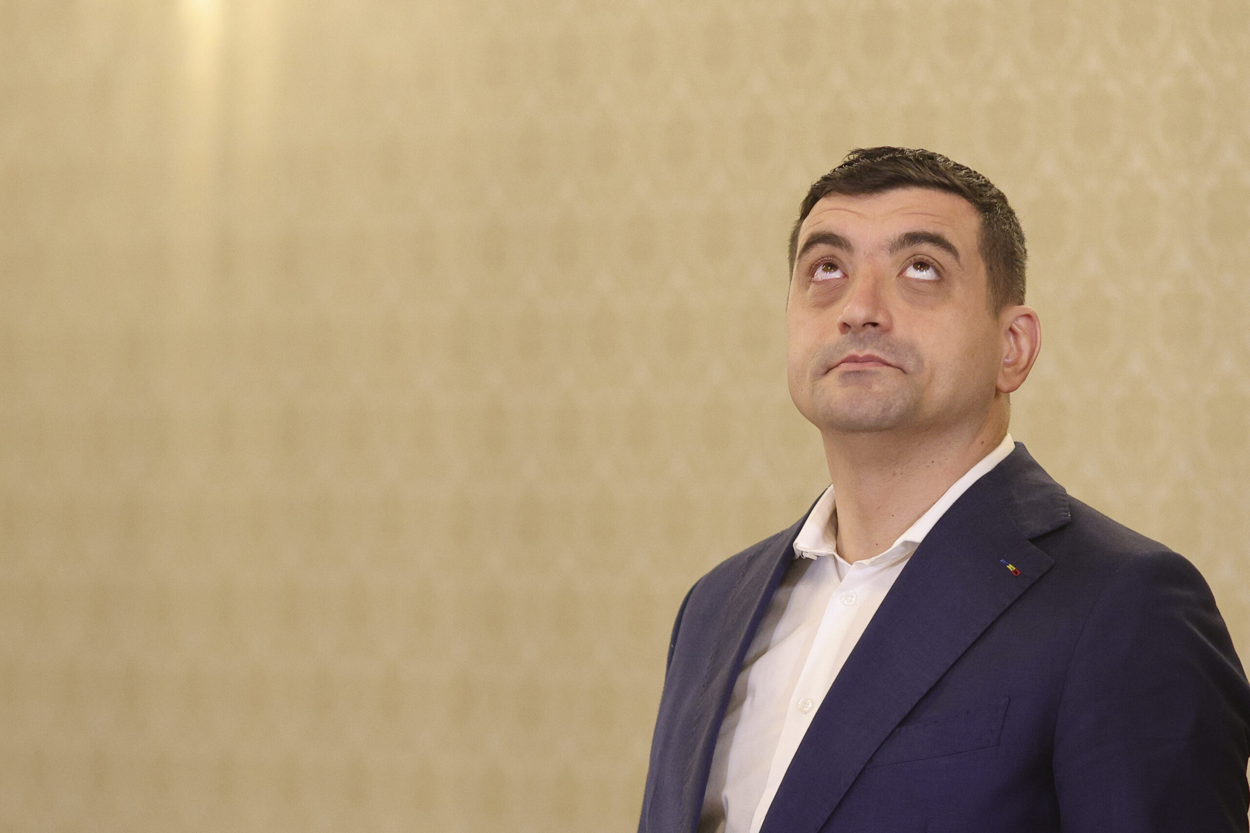 George Simion susține că guvernul Luca Niculescu este un guvern PSD din umbră și avertizează cu arestări