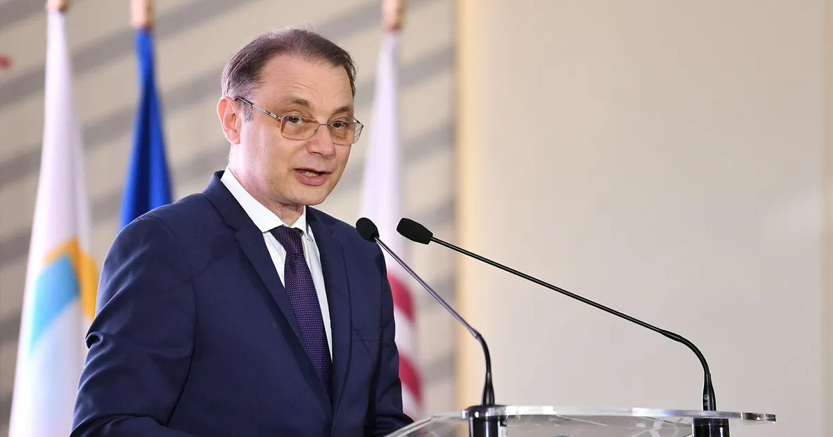 Luca Niculescu nu exclude depunerea mandatului de premier în cazul lipsei unui acord politic