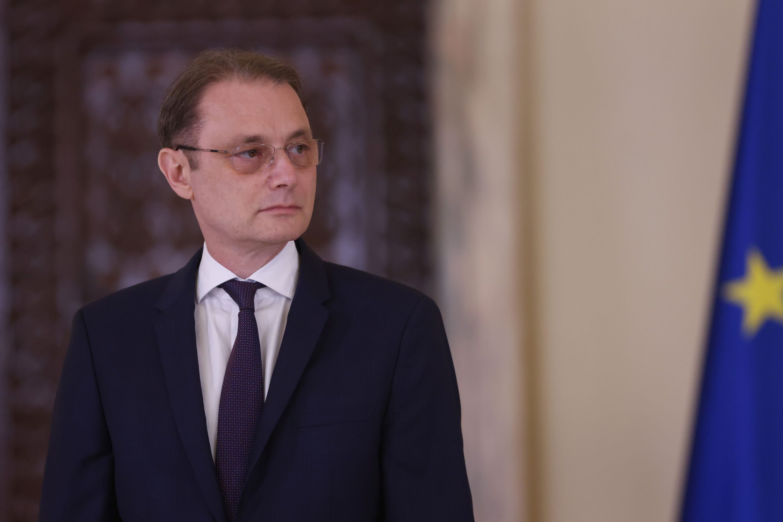 Premierul desemnat Luca Niculescu anunță optimism după consultările pentru formarea guvernului