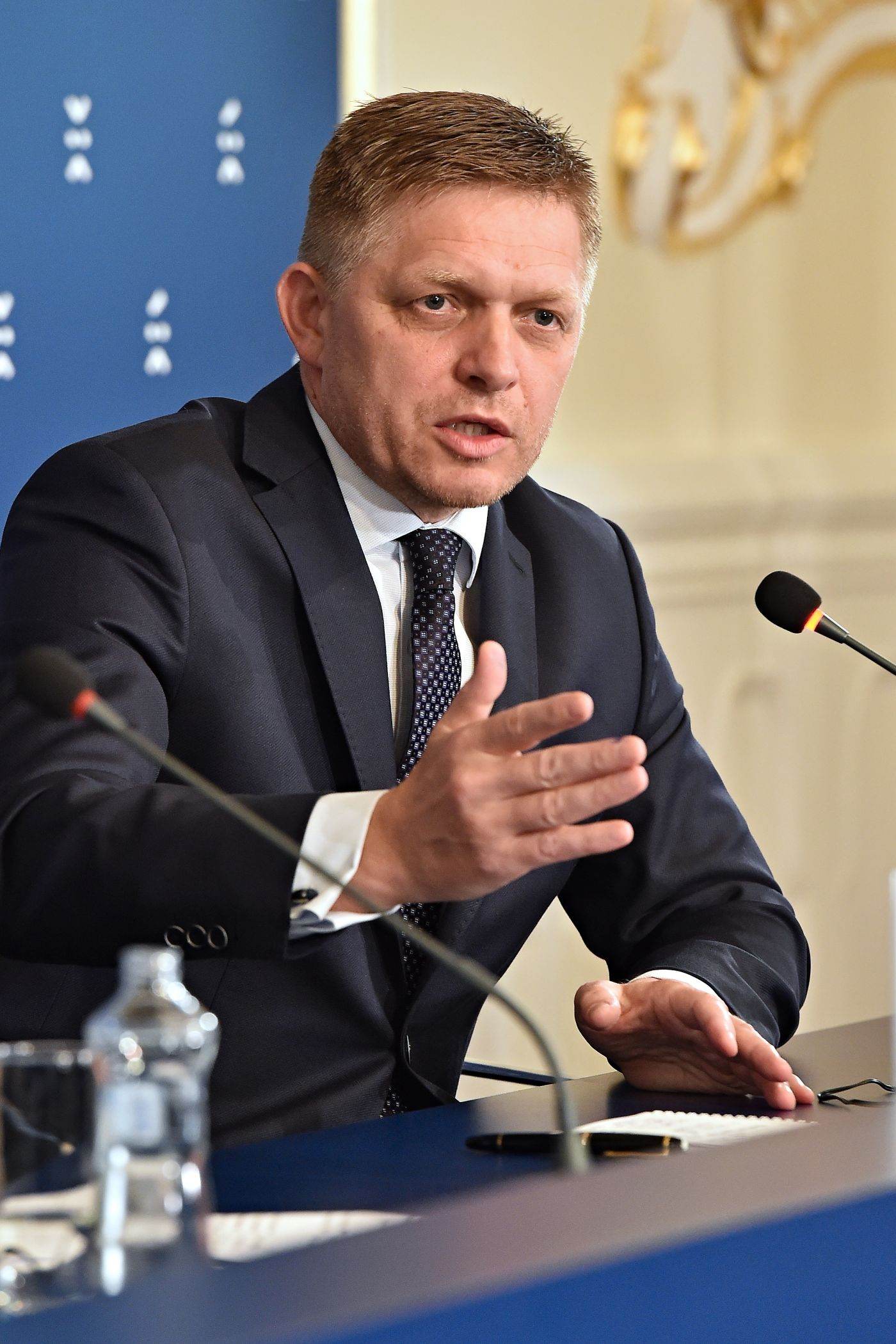 Robert Fico cere retragerea unei statui care îl înfățișează pe Donald Trump în sediul Parlamentului European