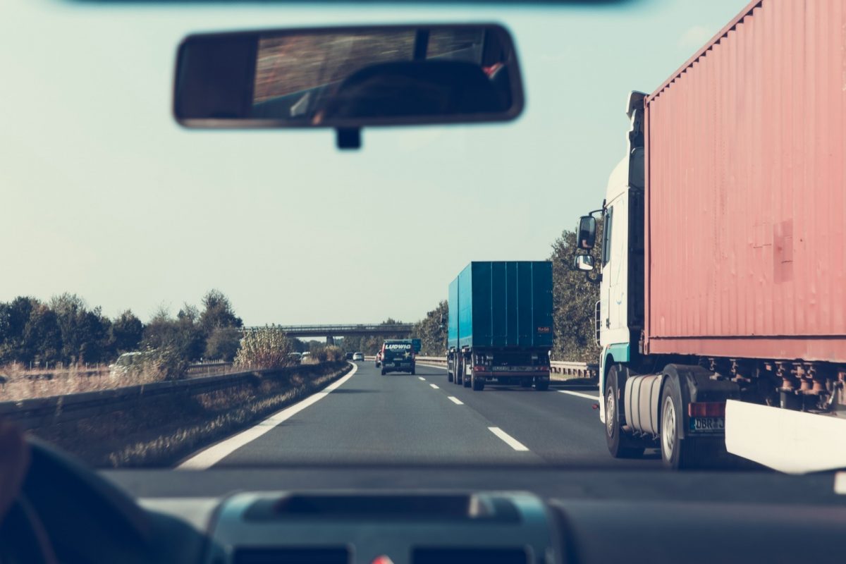 Transportatorii cer Parlamentului suspendarea amenzilor pentru sistemul TollRo