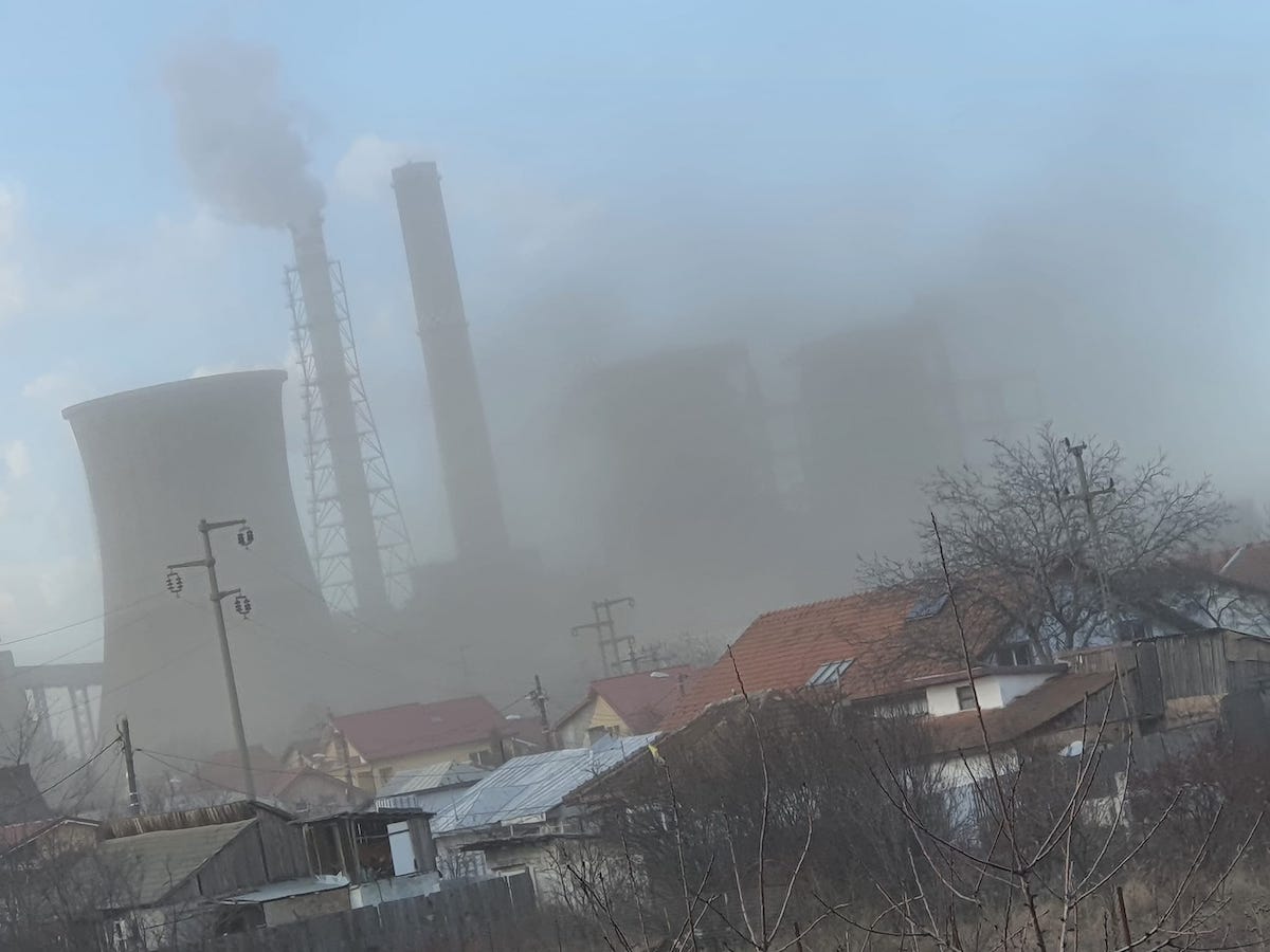 Primăria Craiova și autoritățile de mediu în judecată pentru poluarea aerului din oraș