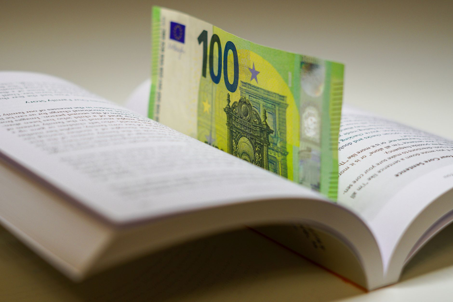 Uniunea Europeană actualizează lista paradisurilor fiscale: Panama și Vietnamul sunt eliminate din lista neagră