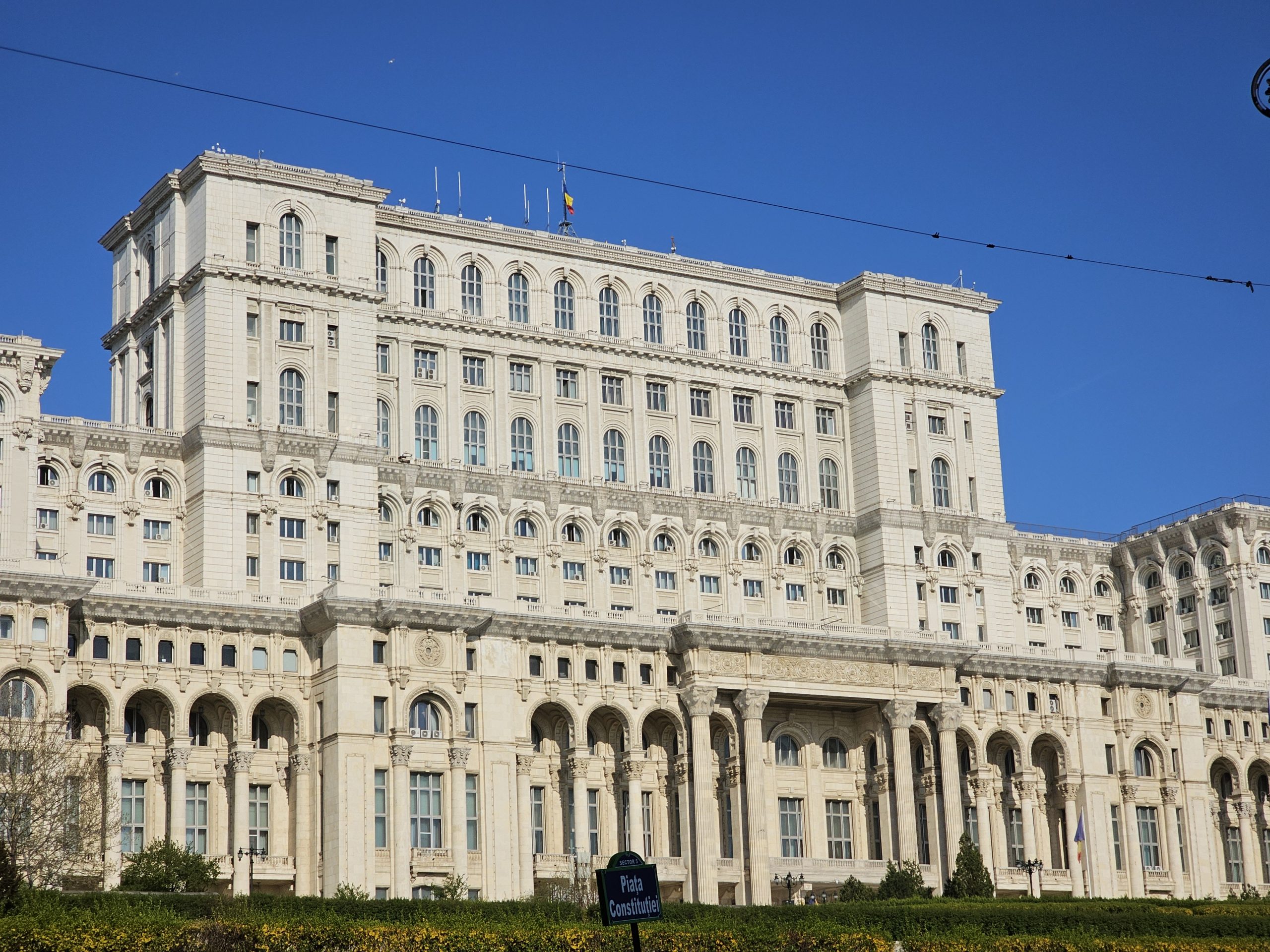 Dispută aprinsă între PSD și PNL privind formarea noului Guvern: acuzații de evitare a responsabilității