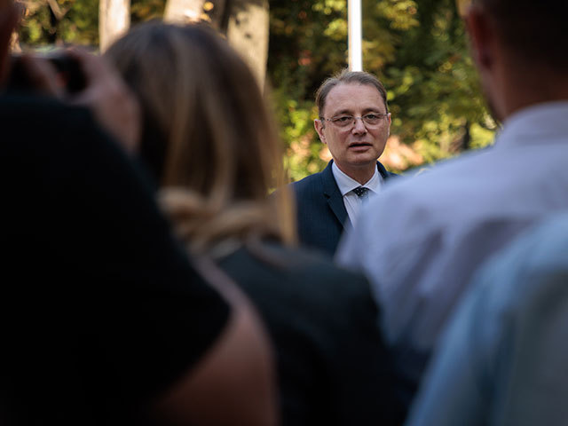 Evaluare optimistă de la JPMorgan Chase privind șansele guvernului propus de Luca Niculescu