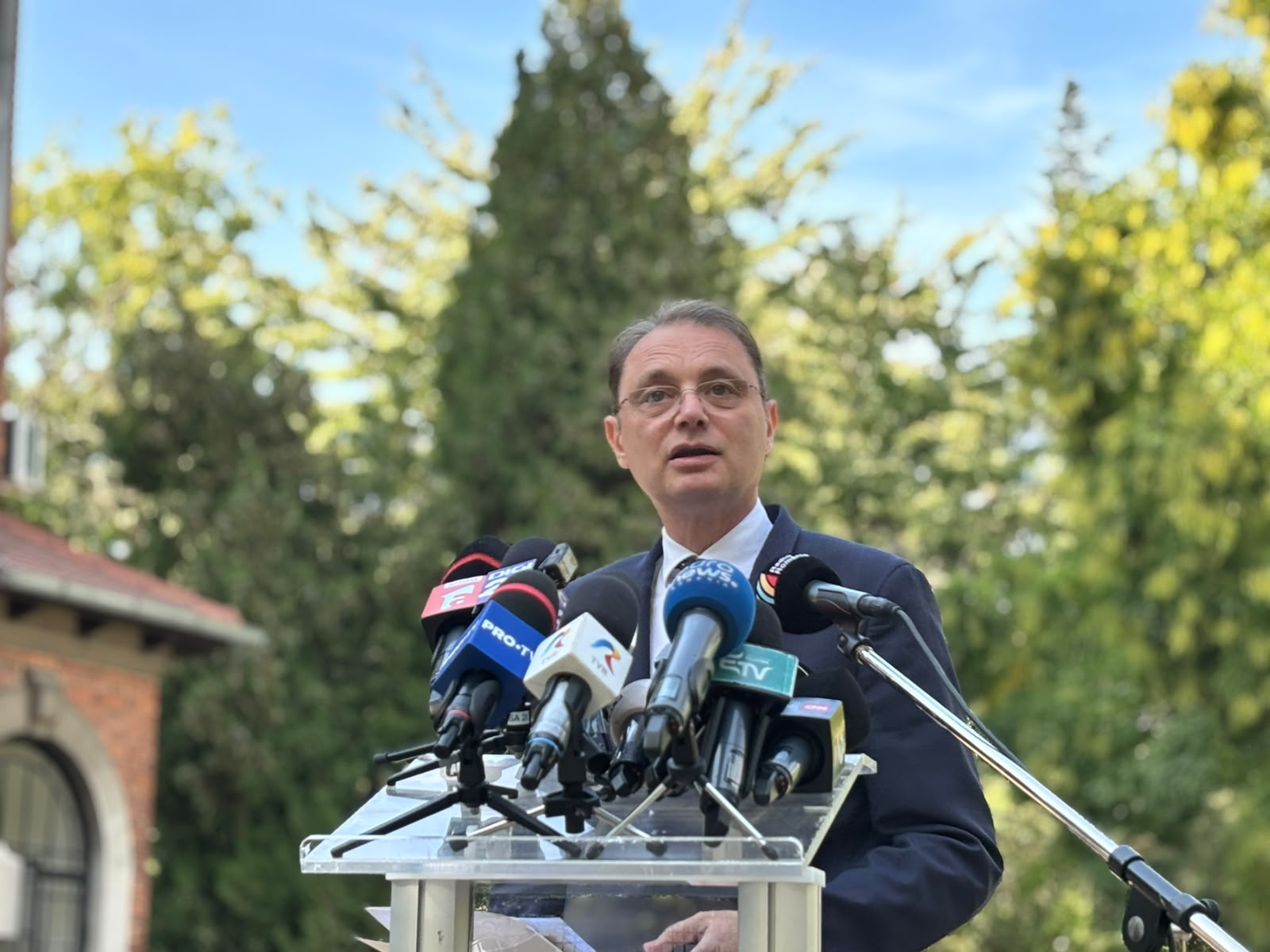 Premierul desemnat Luca Niculescu continuă consultările pentru formarea Guvernului