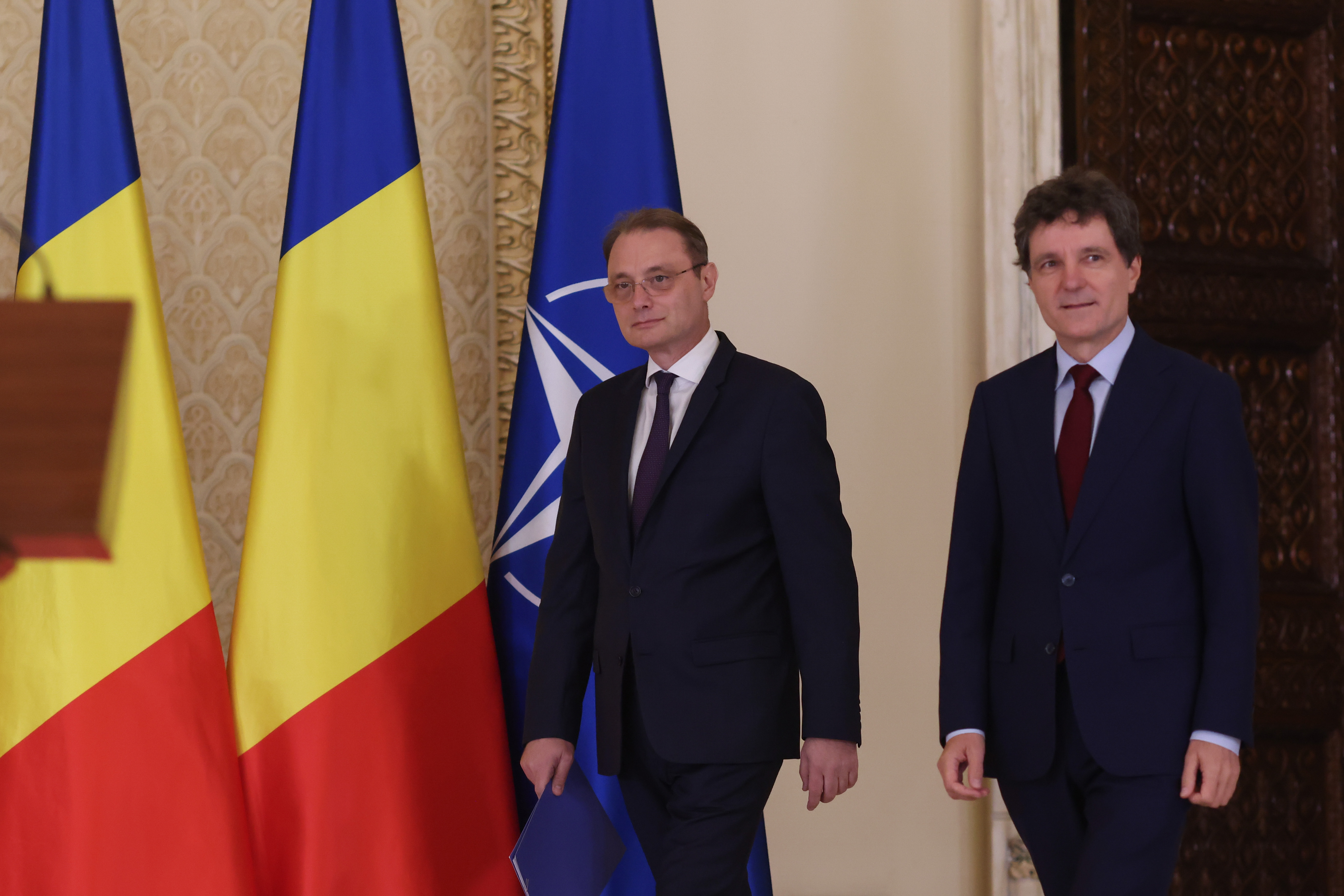 Luca Niculescu continuă negocierile cu partidele pentru formarea cabinetului de guvernare