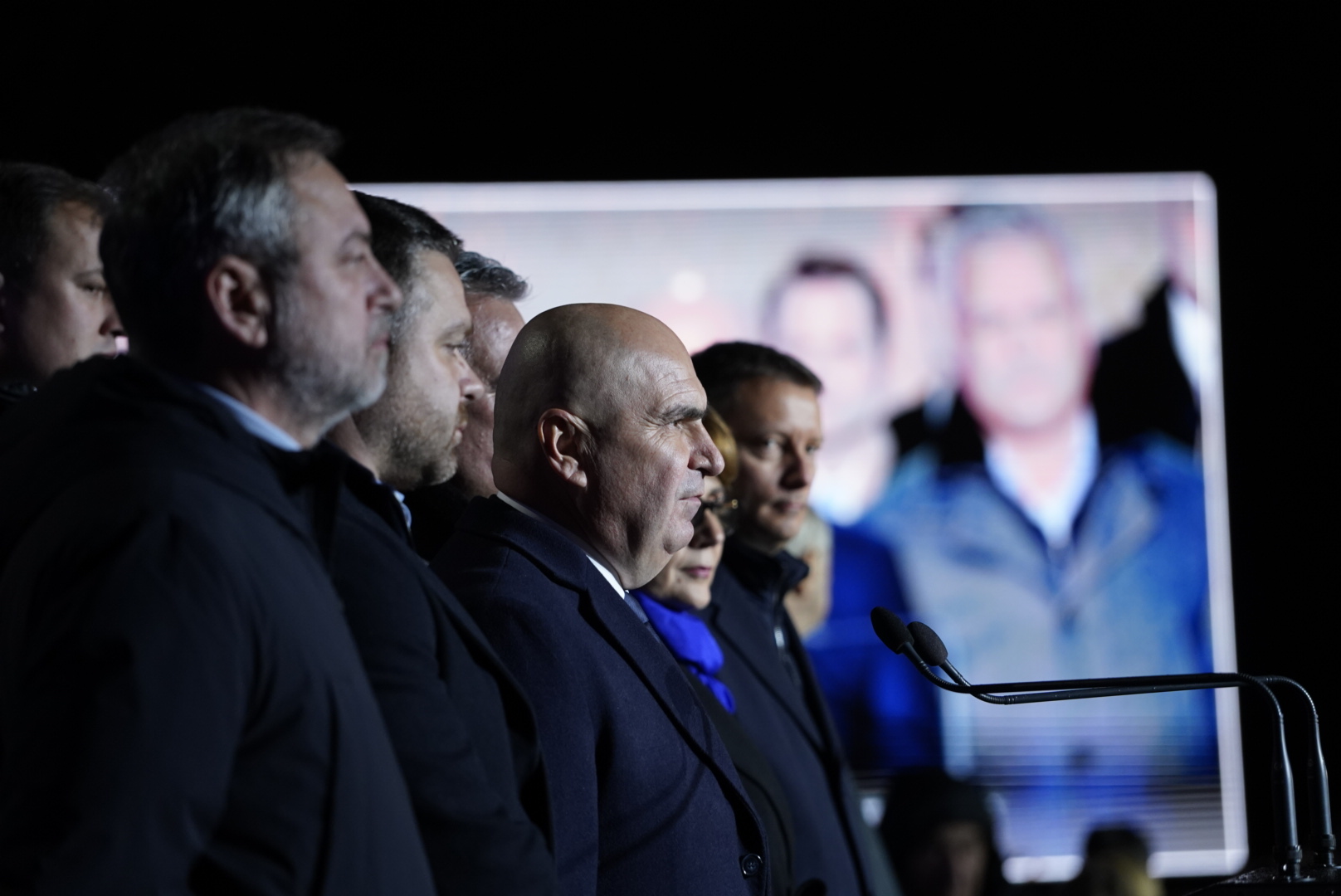 PNL analizează amânarea unei moțiuni de cenzură împotriva guvernului Luca Niculescu până în aprilie
