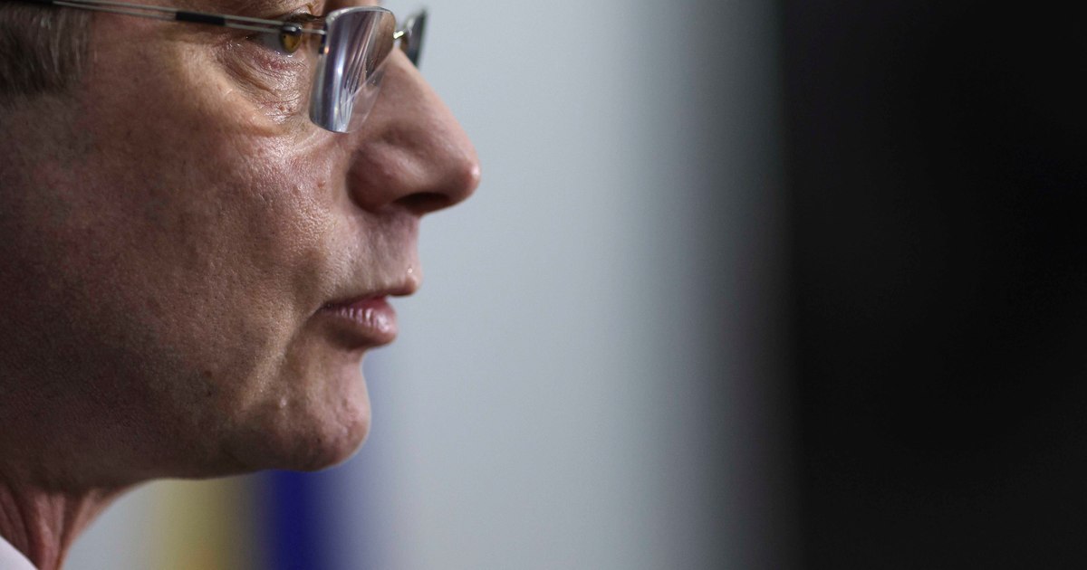 Analiza polarizării politice: Cum au ajuns PSD și PNL să blocheze țara prin compromisuri ideologice