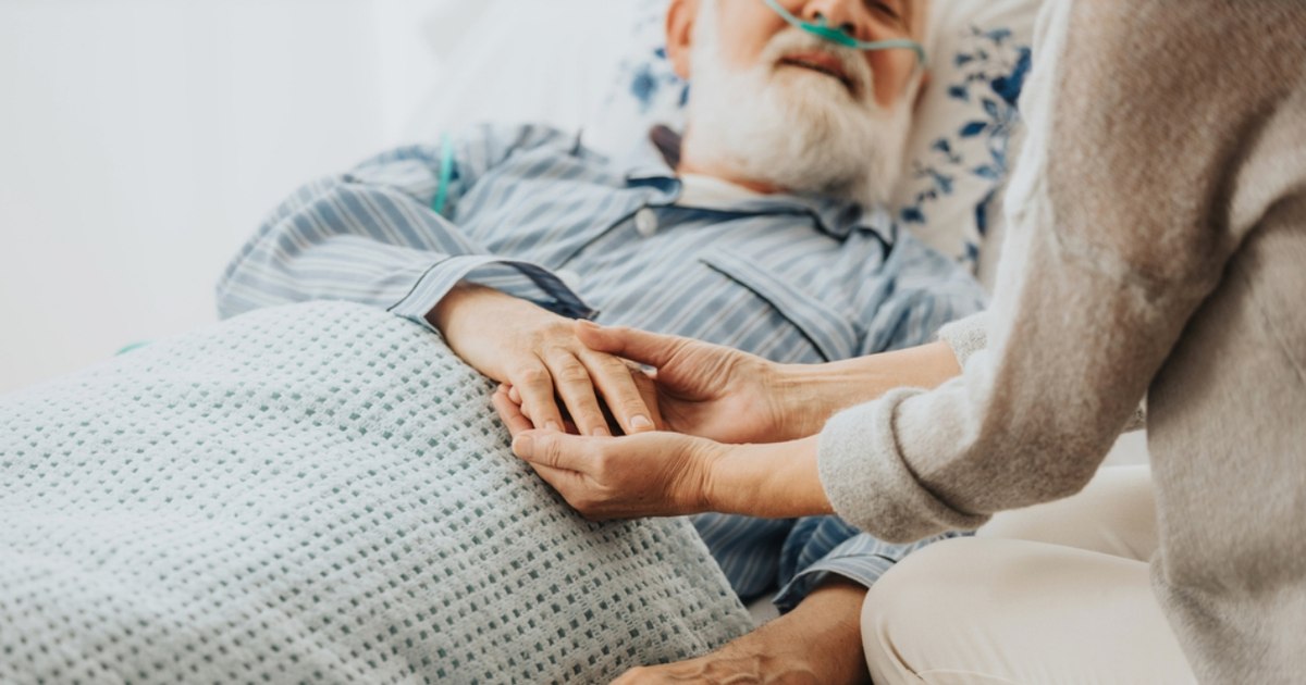 Senatul adoptă extinderea concediului și a indemnizației pentru însoțitorii pacienților oncologici