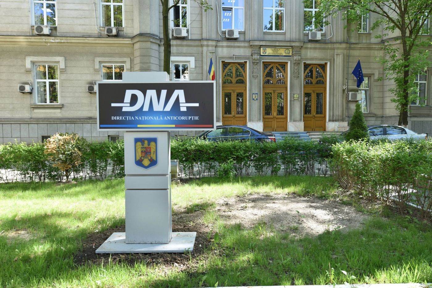 Percheziții DNA la 15 adrese din București și Ilfov în dosar de corupție la Serviciul de Permise și Înmatriculări