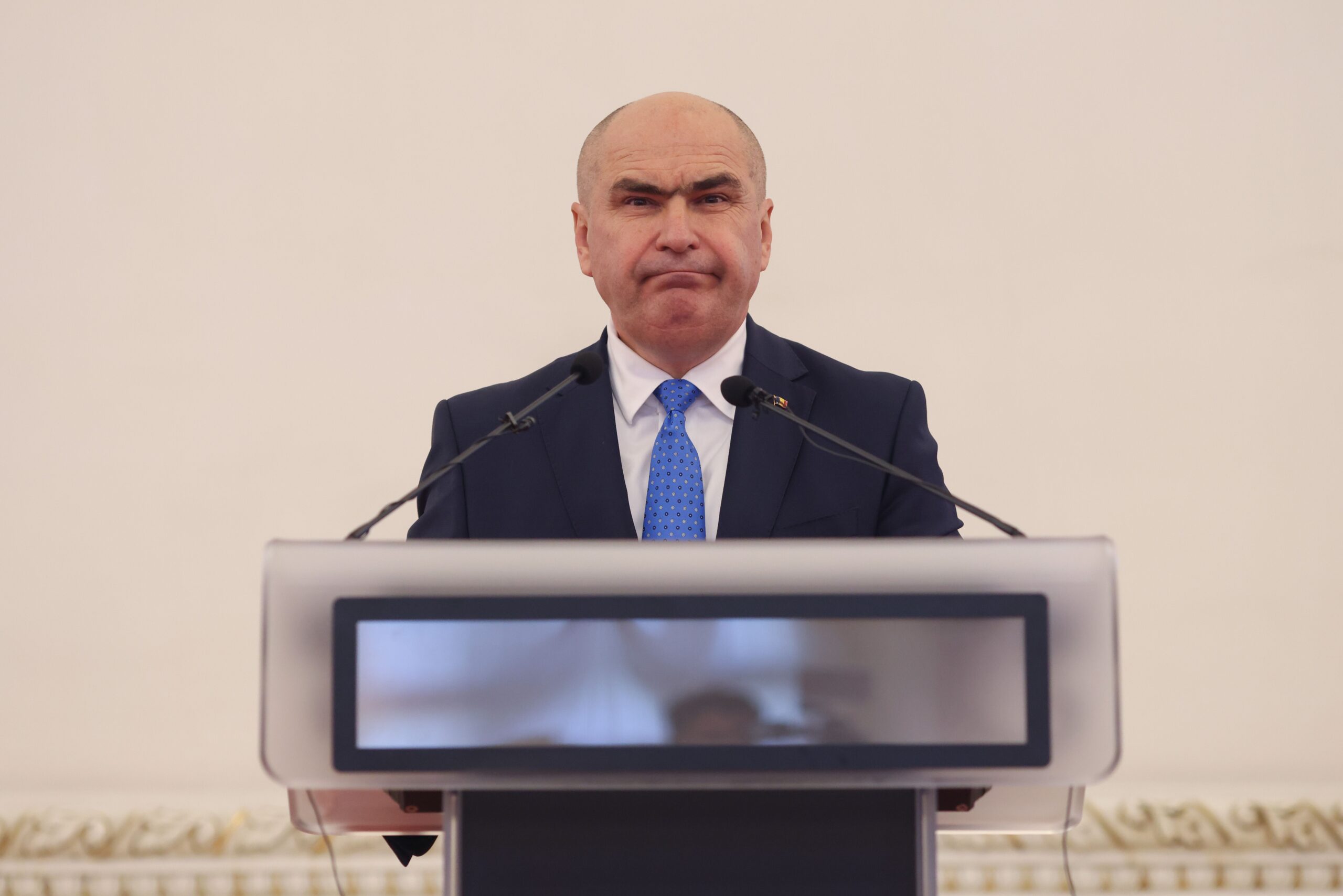 PNL pregătește un acord politic cu Luca Niculescu pentru următoarele șase luni, fără a intra la guvernare