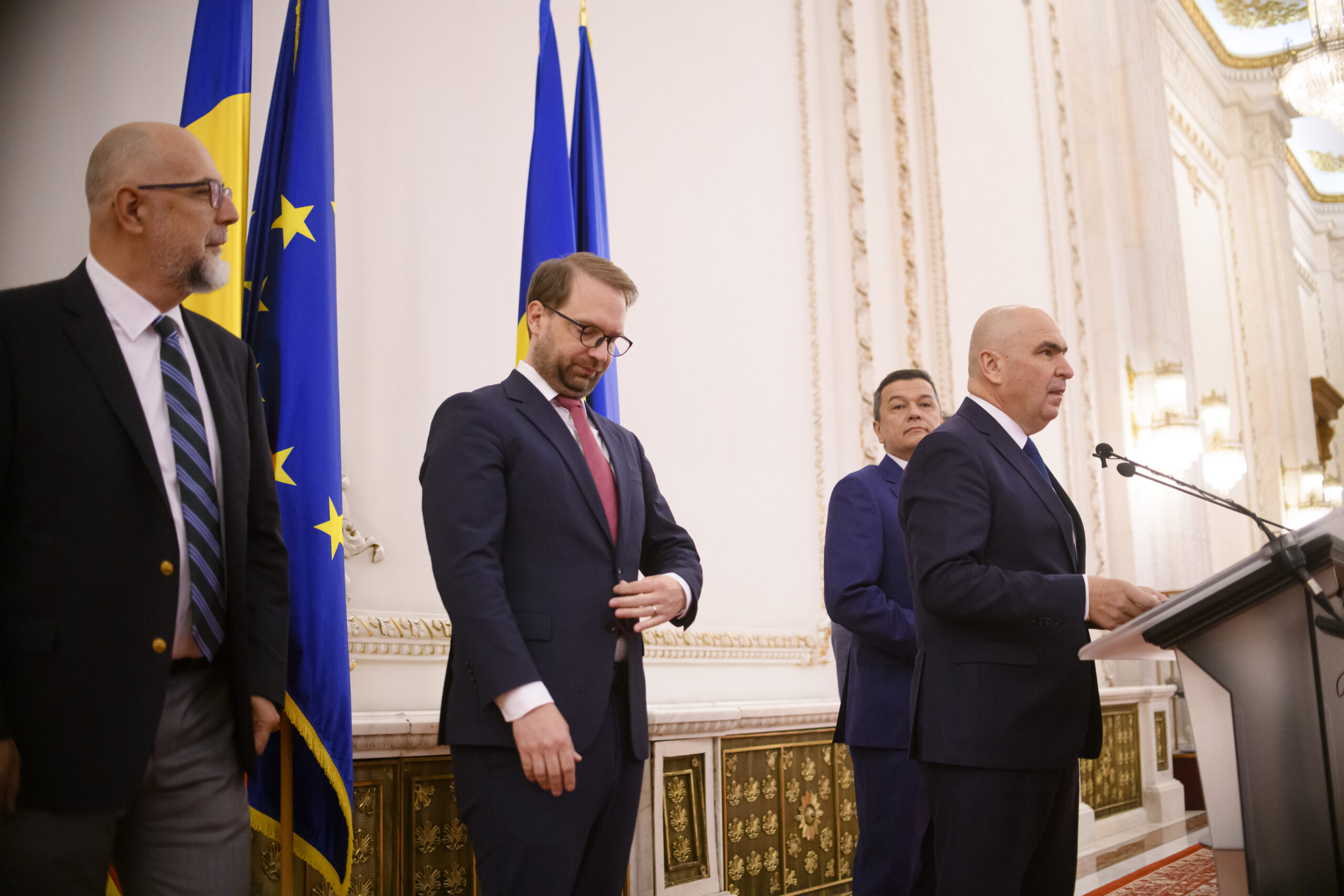 Viitorul coaliției PNL-USR-UDMR este pus la încercare în procesul de învestire a Guvernului Luca Niculescu