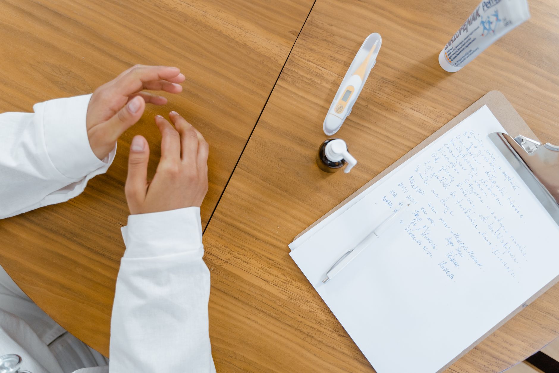 Ministrul Sănătății promite investigații după erori la baremele examenului de medic specialist